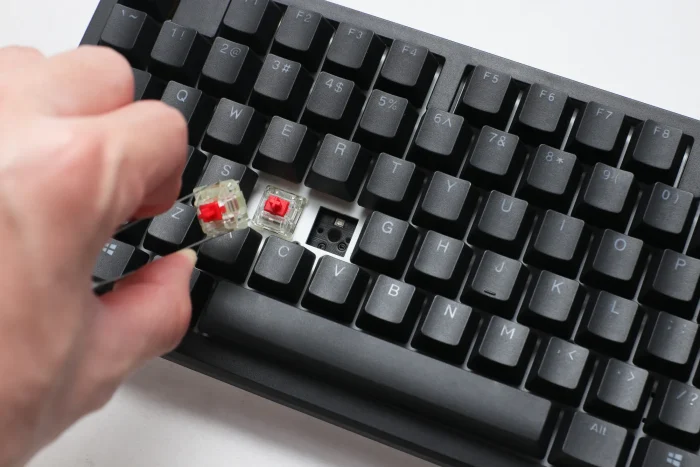Ducky Keyboard Zero 6108 100% Mechanical Wireless Keyboard; RGB; USB 2.0 / 2.4GHz / BT - Cherry MX2A Blue switches. - Ducky Keyboard Zero 6108 100% Cherry MX2A Blue